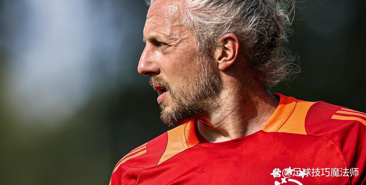 爱游戏vip注册-包含阿贾克斯艰难晋级，淘汰赛形势听难预测的词条