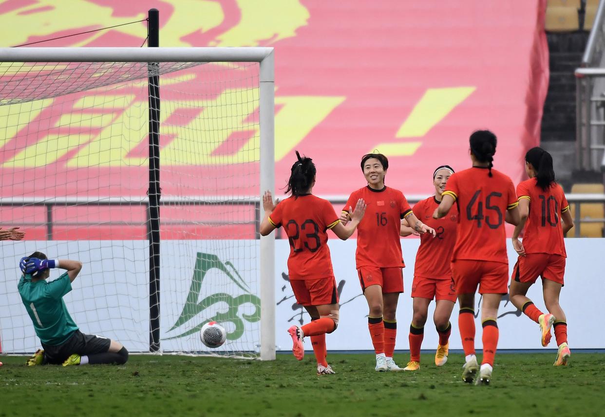 爱游戏地址-乌兹别克斯坦女足新星崭露头角的简单介绍