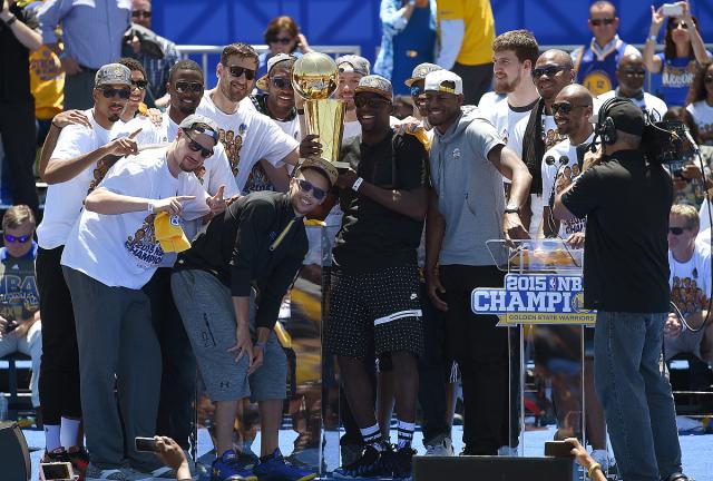 爱游戏亚洲官网-圣者队全面发力,大胜对手取得胜利