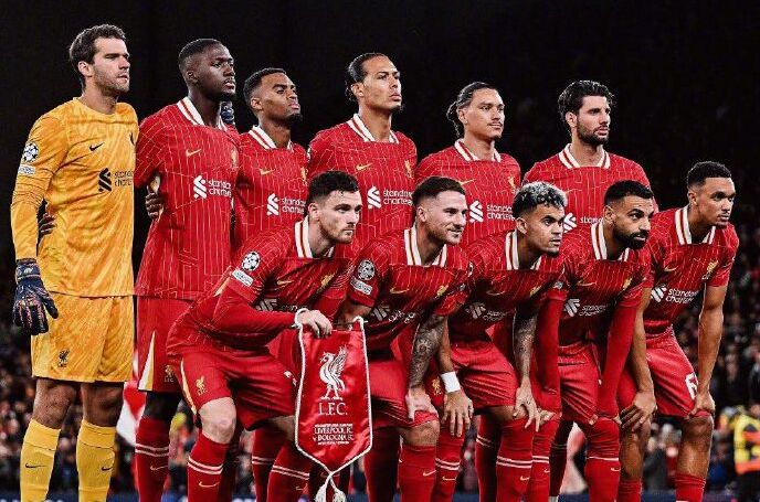 爱游戏电竞-曼城遭遇后防危机,瓜迪奥拉频发调整阵容