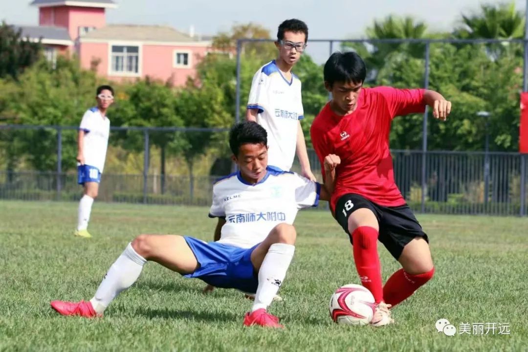 爱游戏官方入口-激战拉锯!国内足球联赛冠军赛落下帷幕