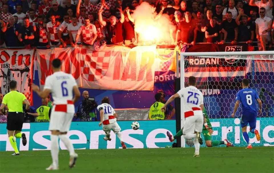 爱游戏活动-包含激烈角逐!欧洲杯预选赛进入白热化阶段的词条