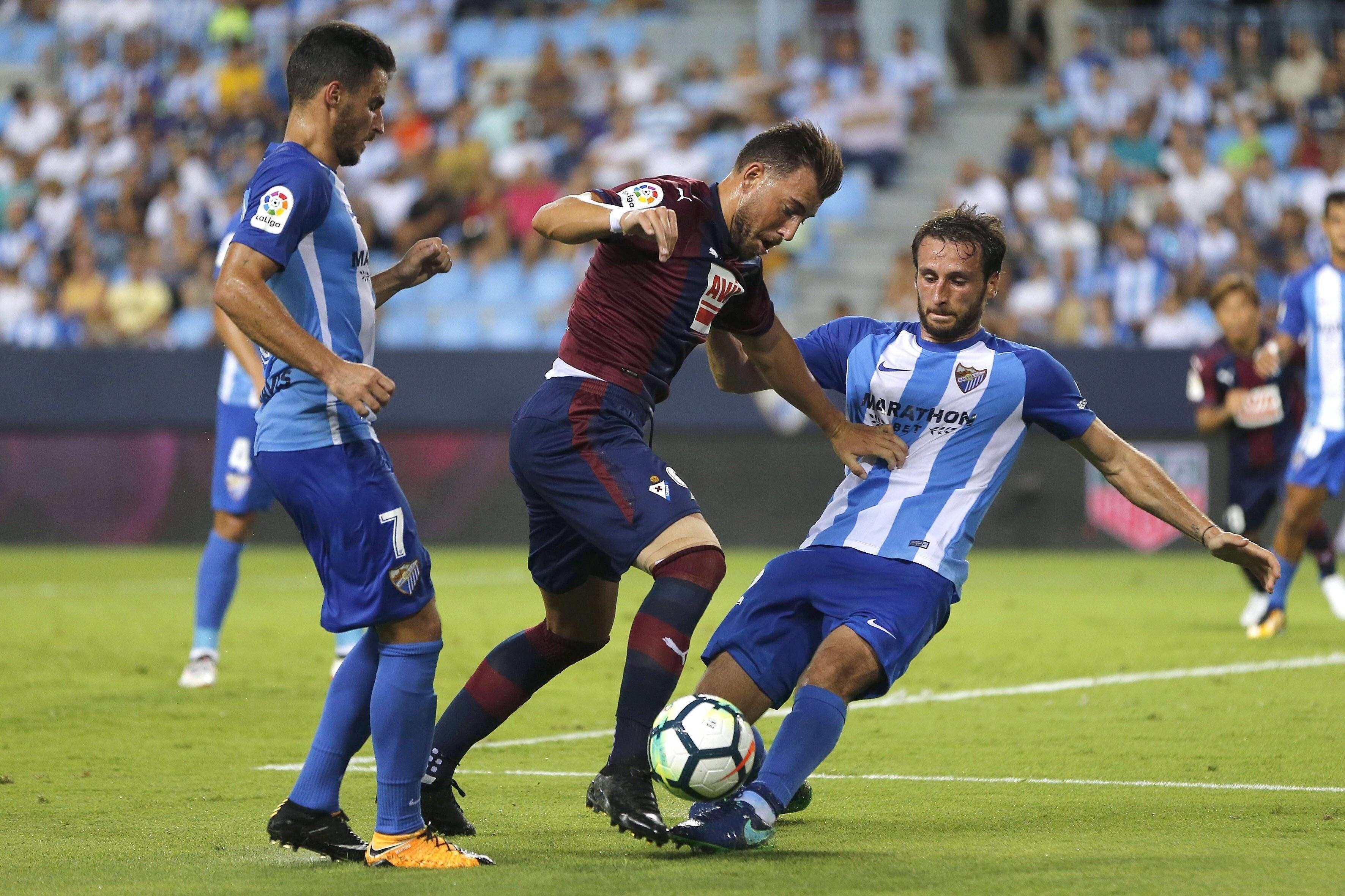 巴利亚多利德锋线压倒埃瓦尔