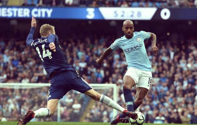 爱游戏官方入口-曼城擒下切尔西英超卫冕之路再添胜利