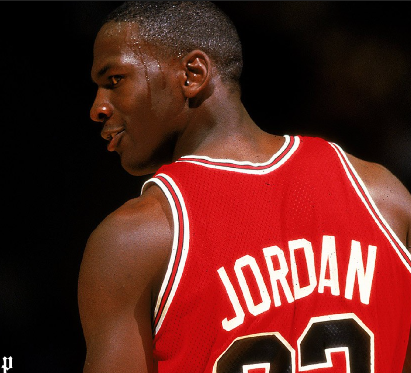 篮球赛事中的顶尖球星吸引眼球