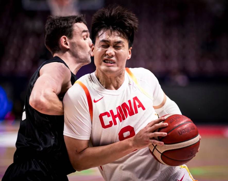 河北男篮遭遇惨败,反扑无力