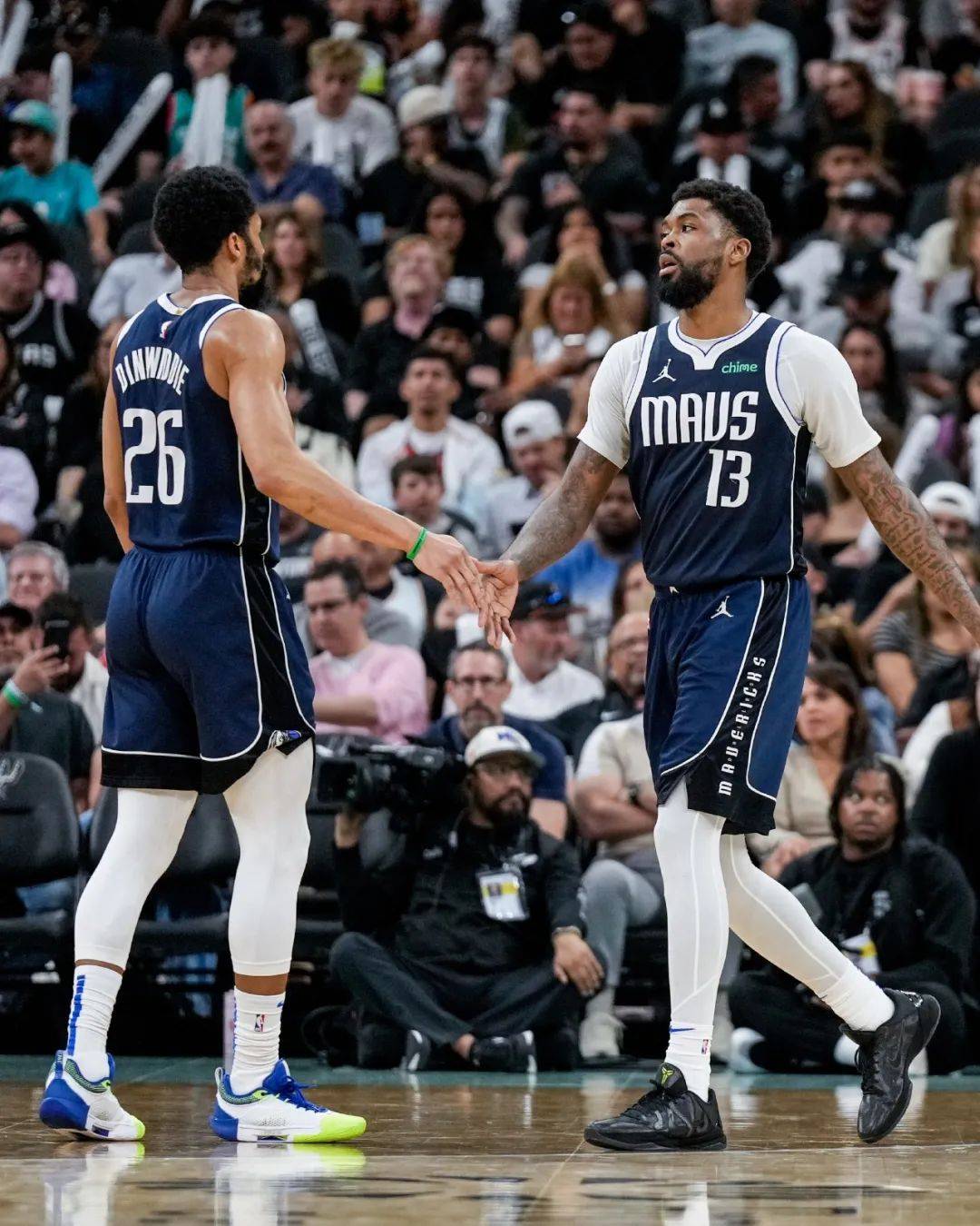 爱游戏vip注册-火箭击败独行侠,取得新赛季首胜