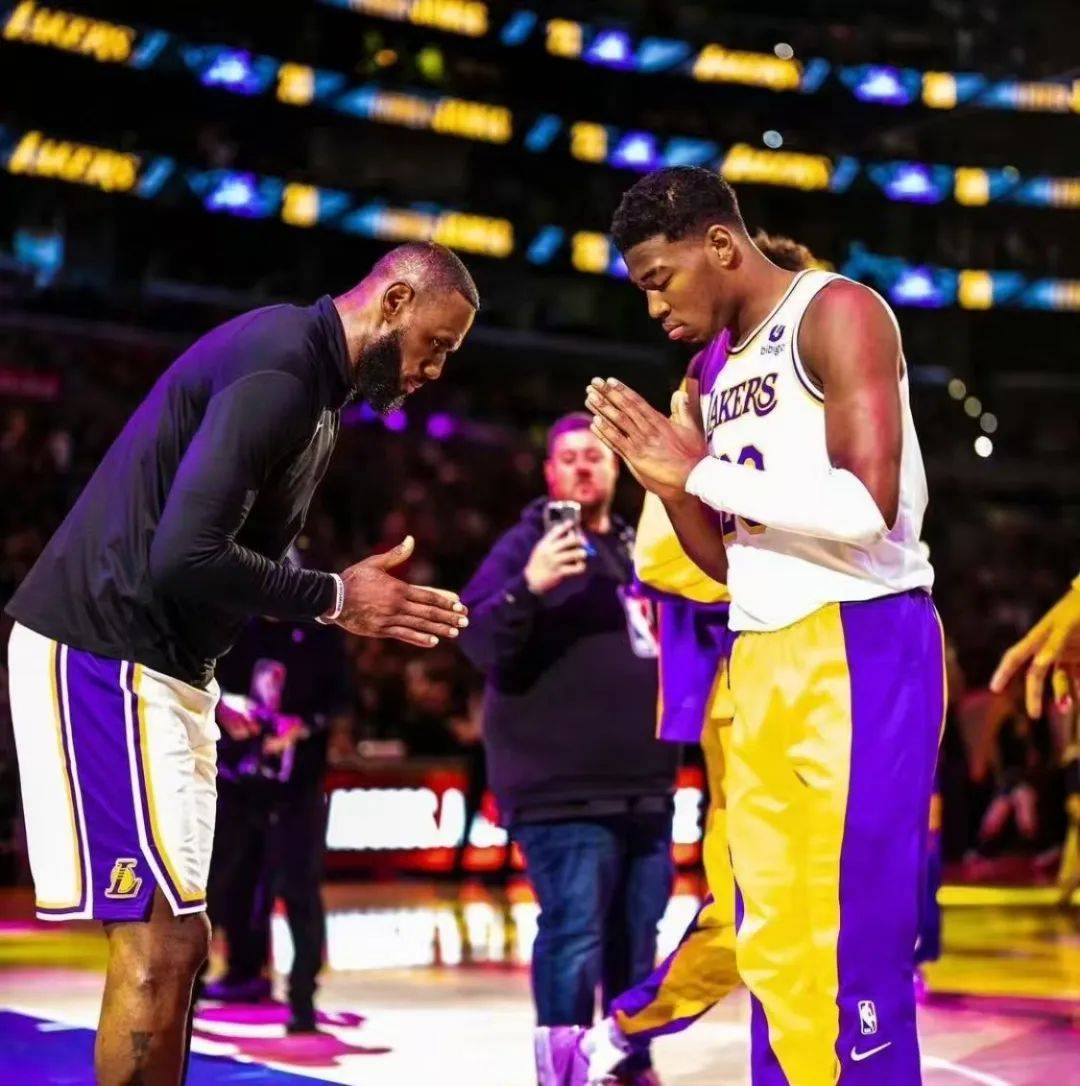 爱游戏地址-勇士力克湖人,取得五连胜