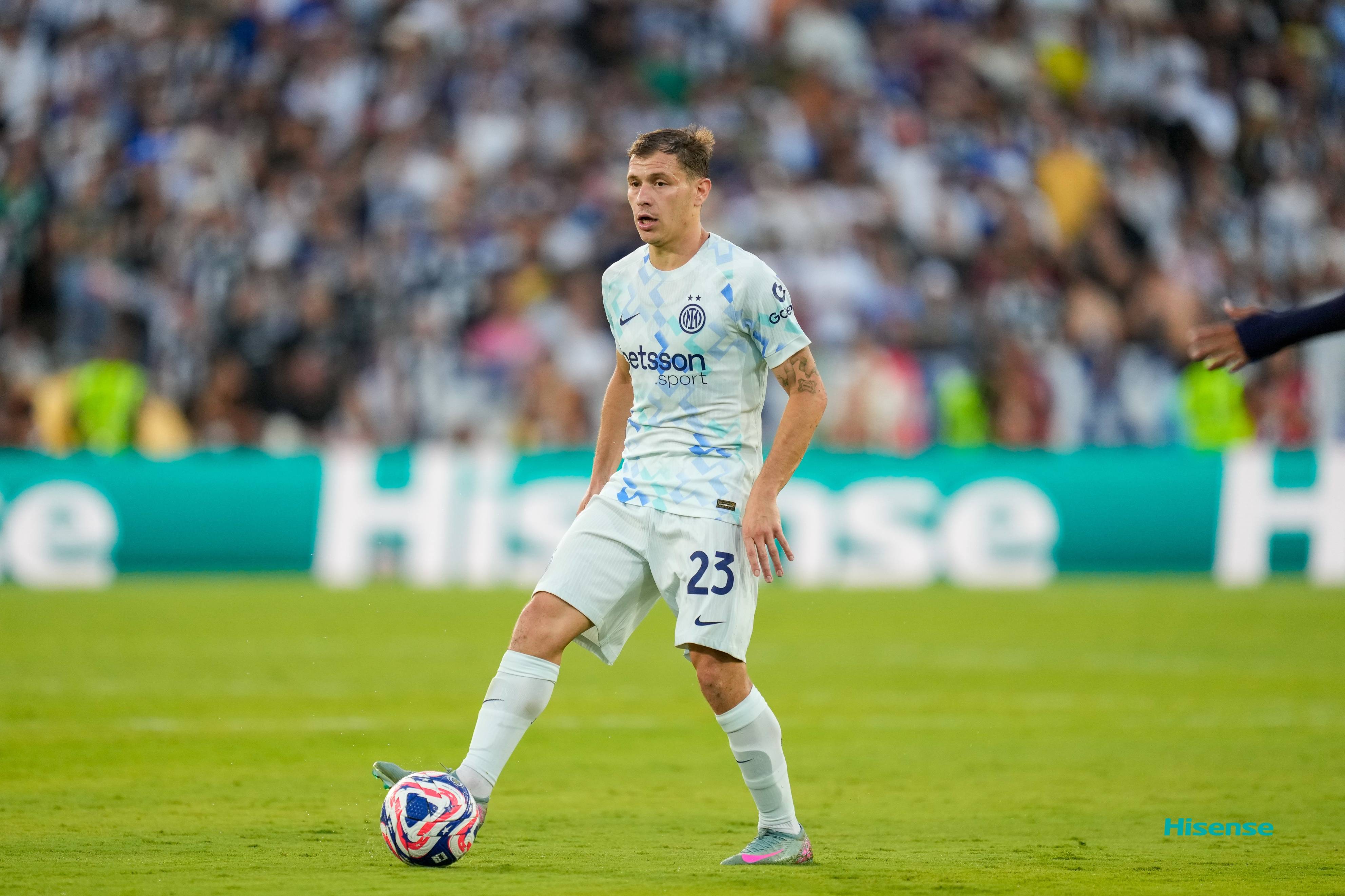 爱游戏官方登录入口-国米后卫关键解围，客场逼平强敌的简单介绍